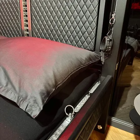 شقة Redroom *